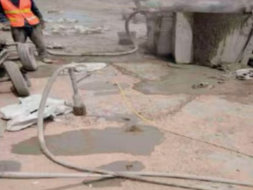 枞阳水泥混凝土路面板底注浆技术 路面脱空注浆整治方案